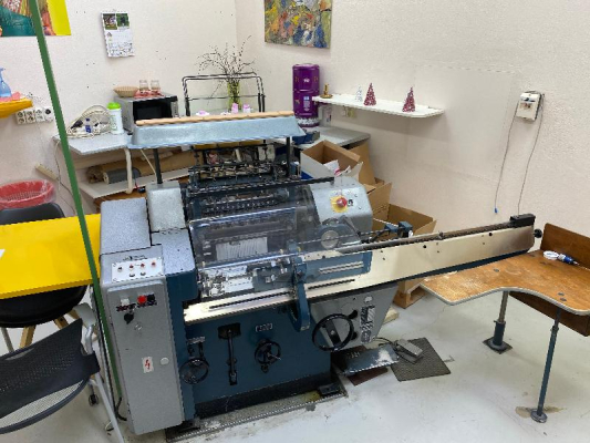 Polygraph 381/3E Sewing machine