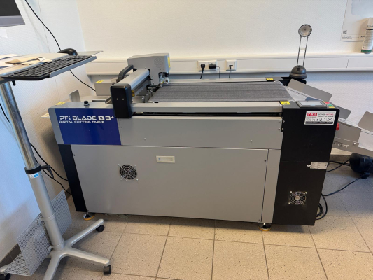 Duplo PFi Blade B3+ Digital Cutting Table