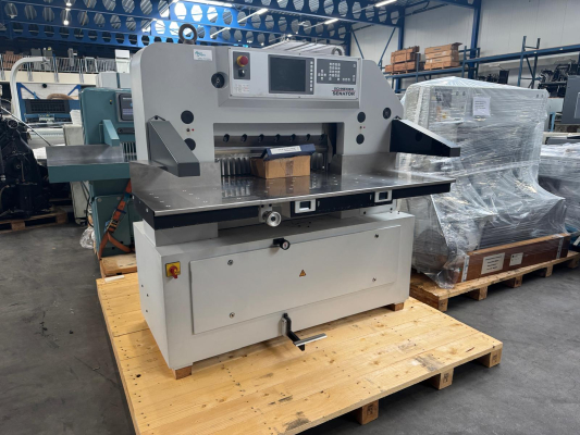 Schneider Senator 78 E-Line
