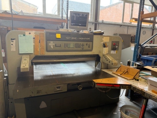 Polar 137 EMC Monitor